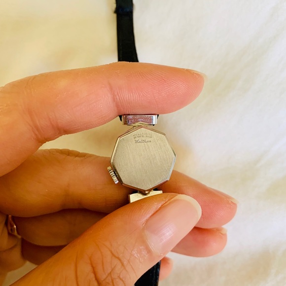 SOLD! RARE Vintage Women Swiss Watch (Waltham) - Picture 4 of 5